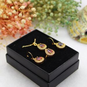 golden set with red diamonds